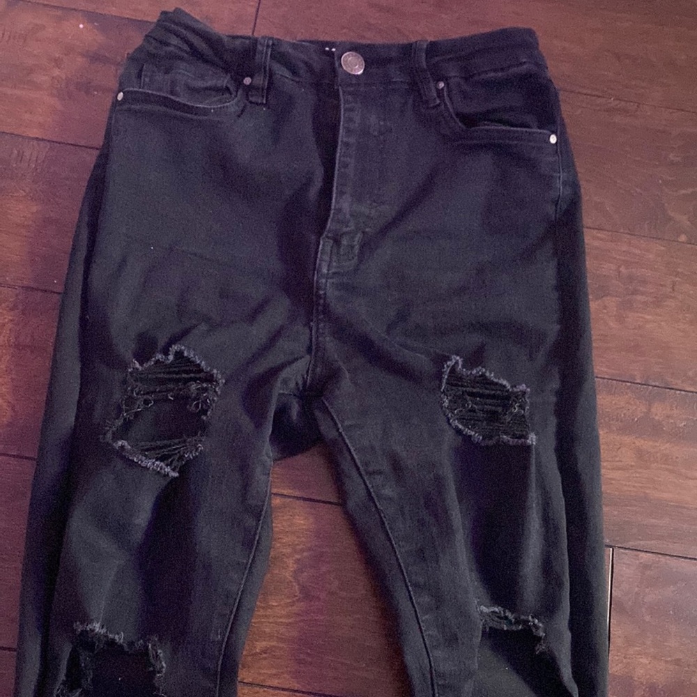 Black Refuge Colombia Ripped Jeans From Urban Planet